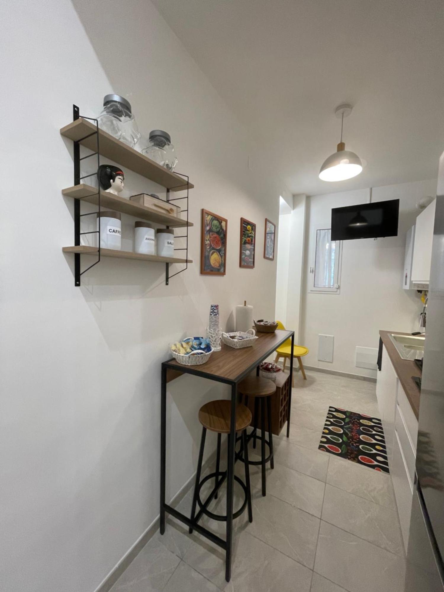 Nigalu House * Naples